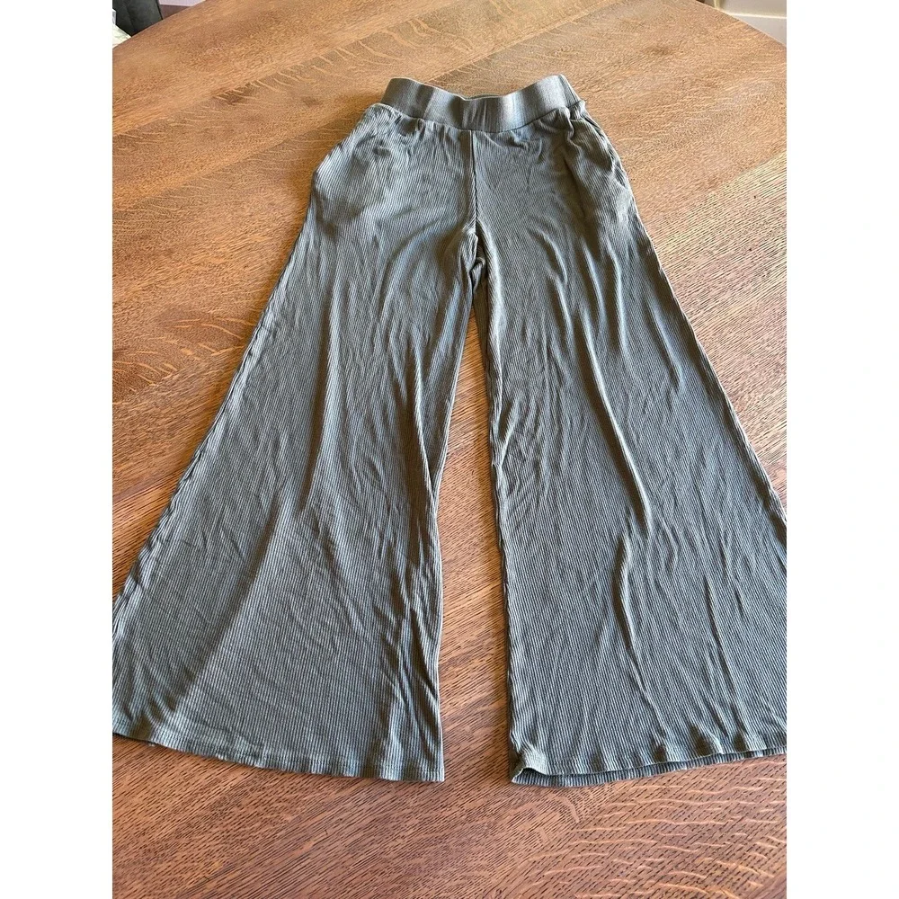 omen's 3-Piece Outfit Bundle – Small / Size 4